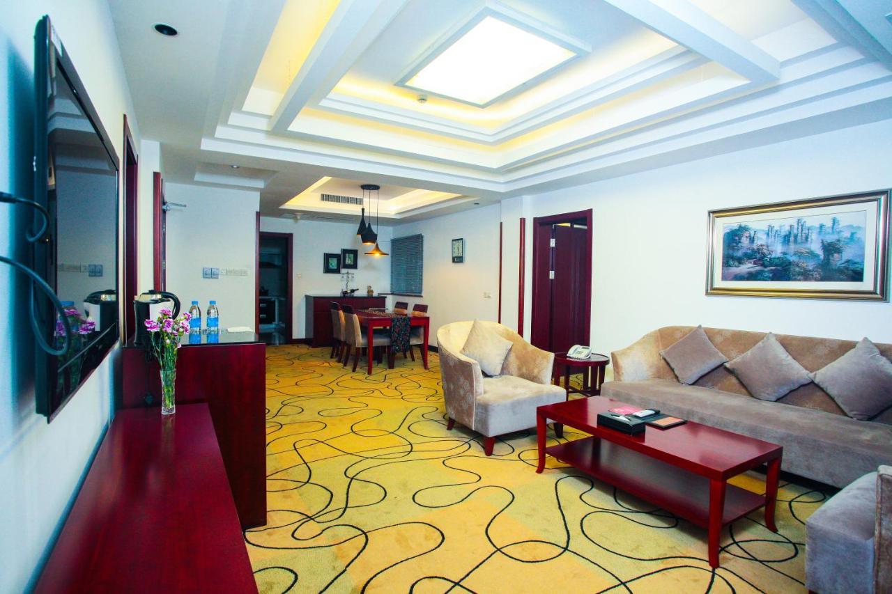 Suzhou Taoyuan International Holiday Hotel エクステリア 写真